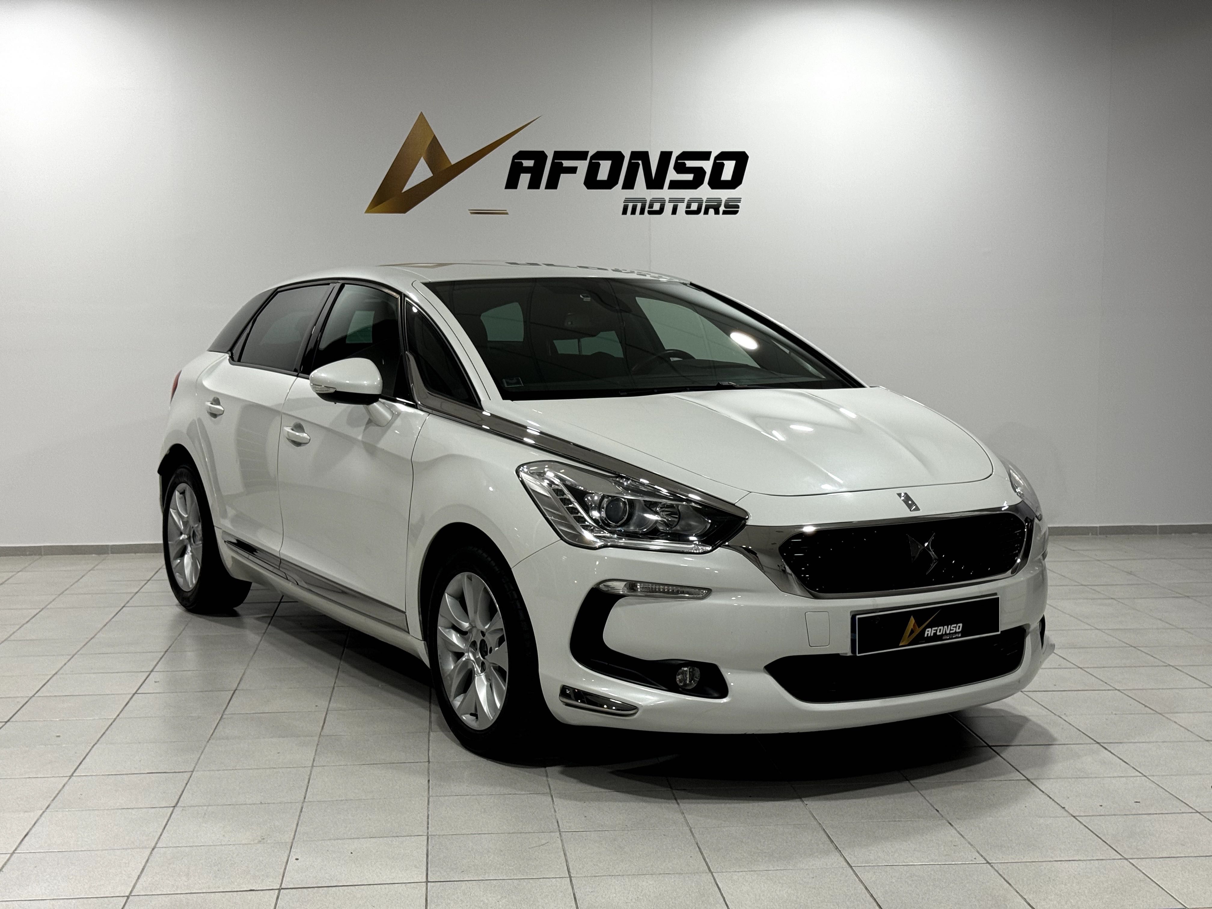 DS5 1.6 BlueHDI 120cv 64.000 Km apenas