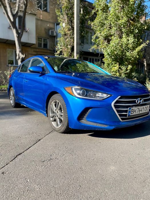 Hyundai Elantra 2018 продам