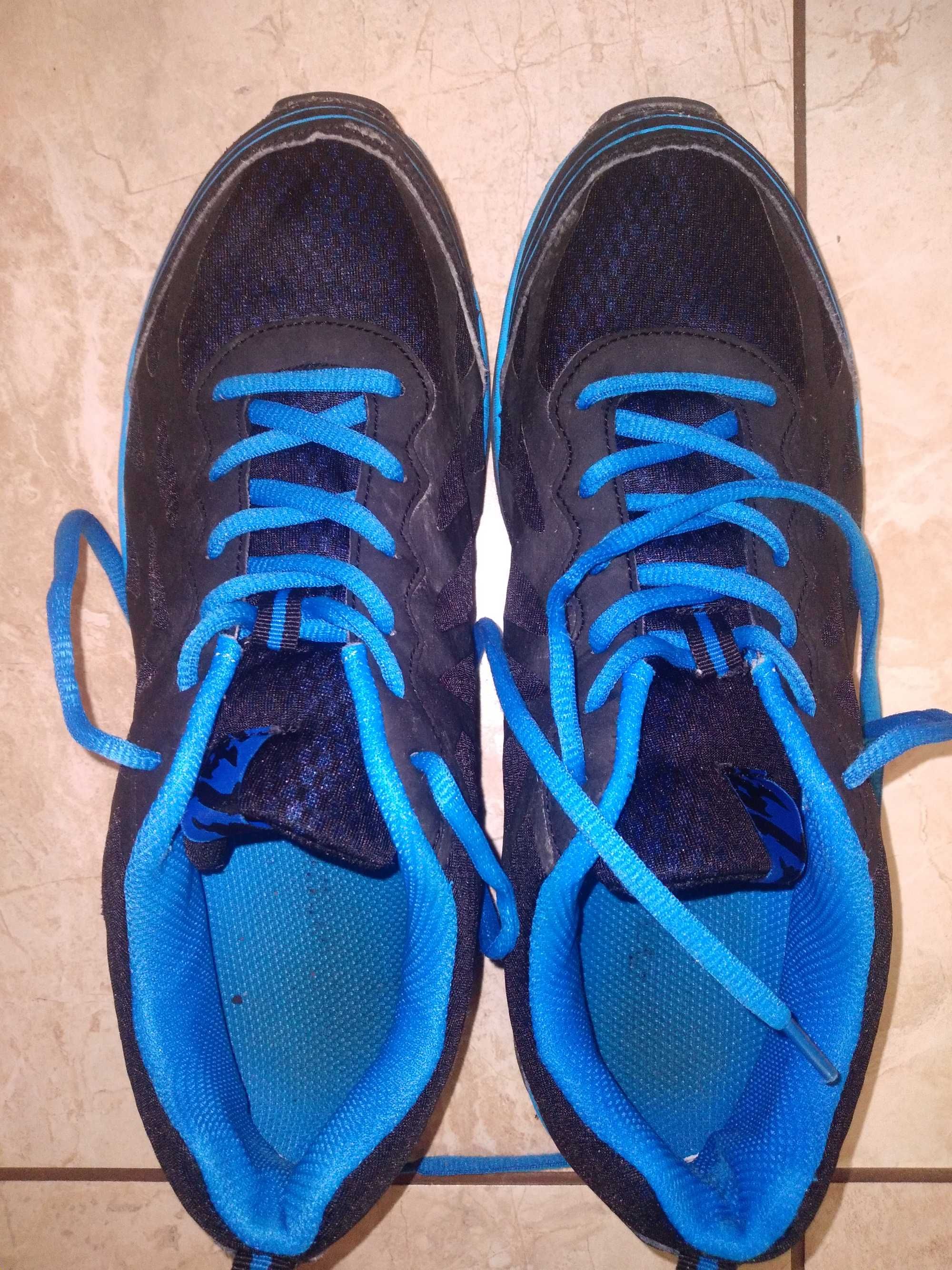 Buty Elbrus męskie. Rozm. 43.