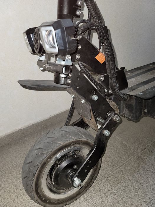 Электросамокат ULTRON T 108 .