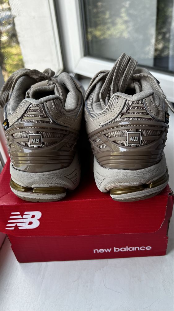 Кроссовки New Balance 2002R Cordura