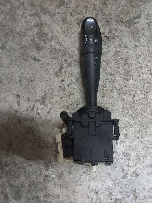 Продам центральну консоль чері елара