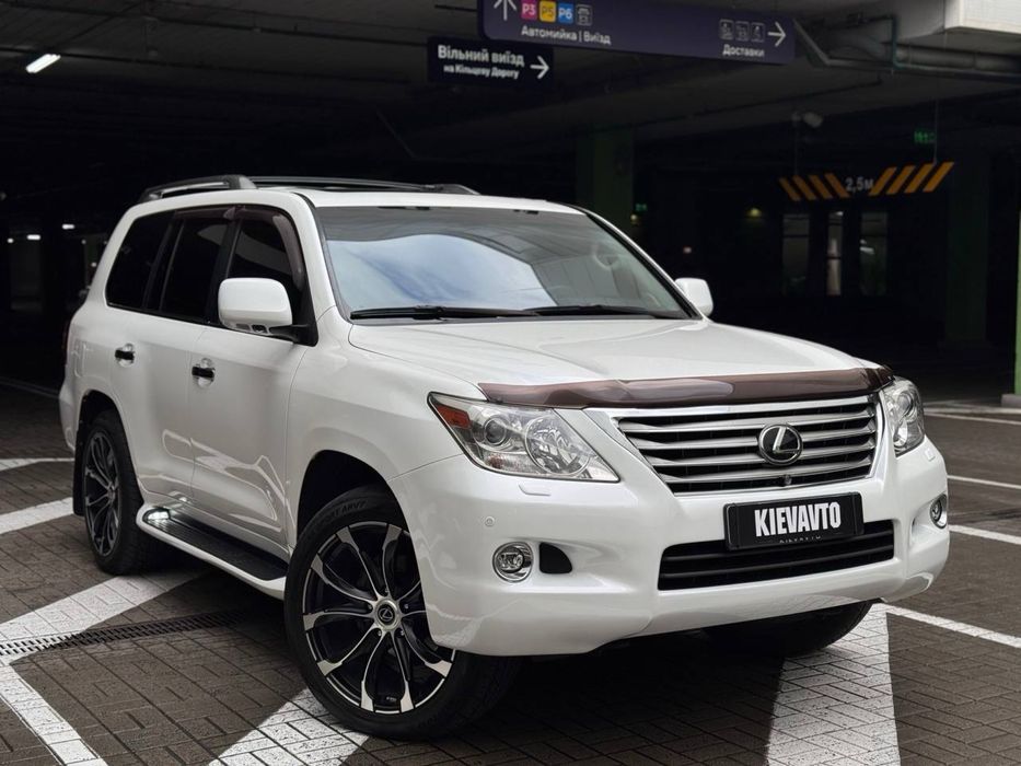 Lexus LX 570, 2008 рік, 5.7 газ/бензин, 268 тис. км., Повний привід