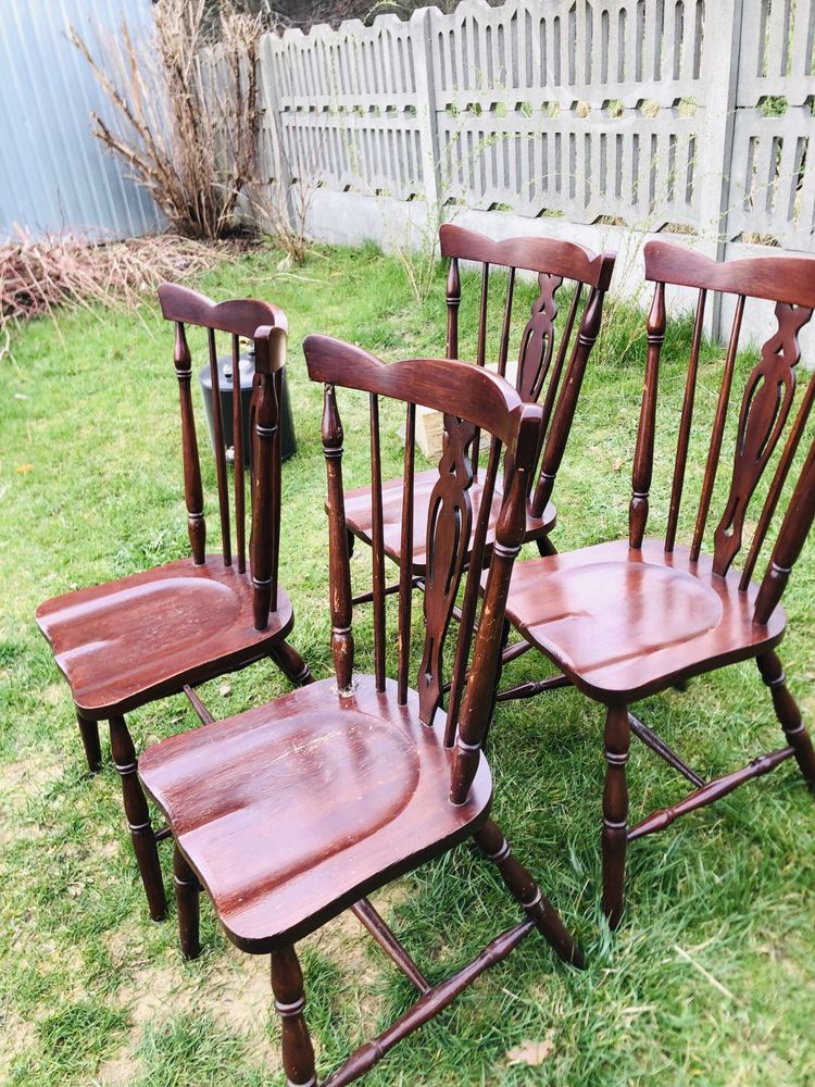 Regał , krzesła , mozajka drewniana