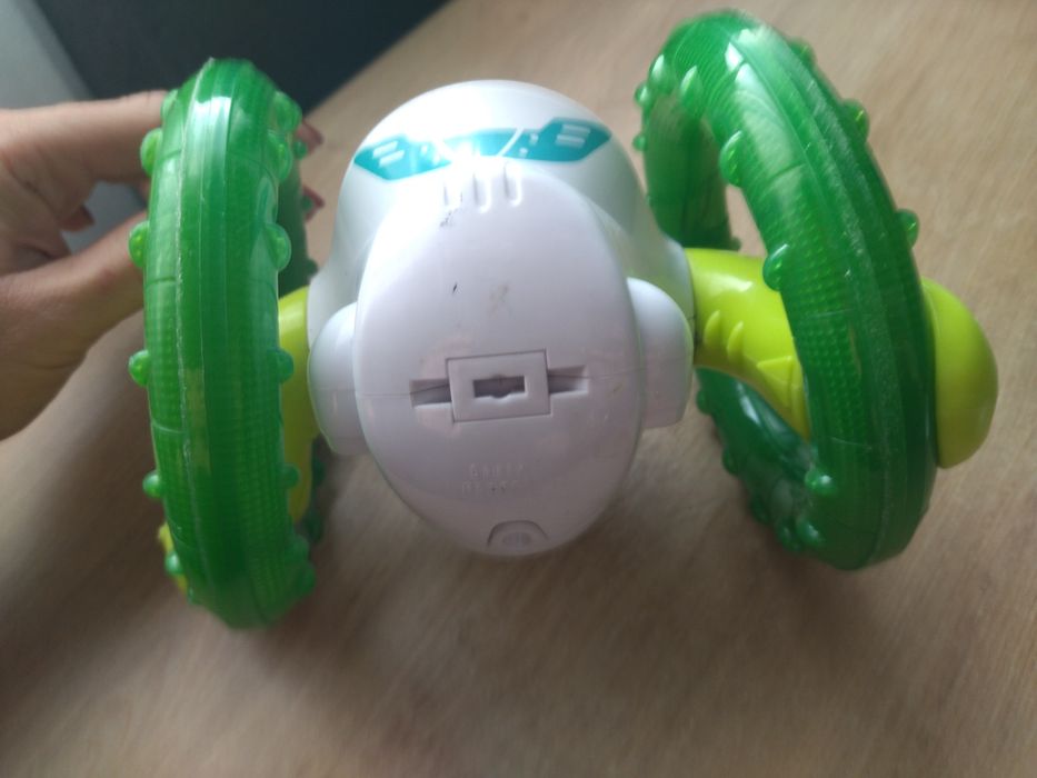 Robot Dumel gra jeździ świeci do nauki raczkowania chodzenia zabawy