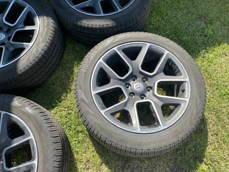 Oryginalne koła 22 Dodge RAM 1500 opony 285/45 R22 gen 5
