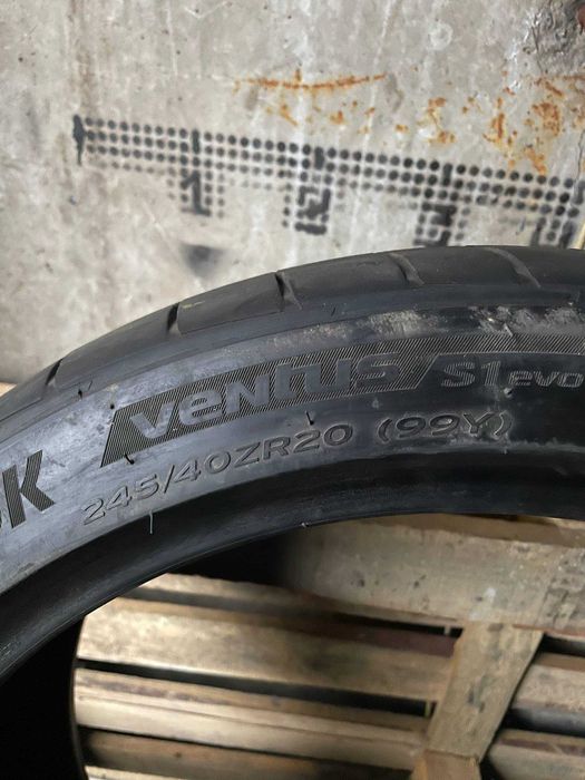 Комплект літньої гуми Hankook Ventus  S1 Evo Z 245/40/R20 275/35/R20