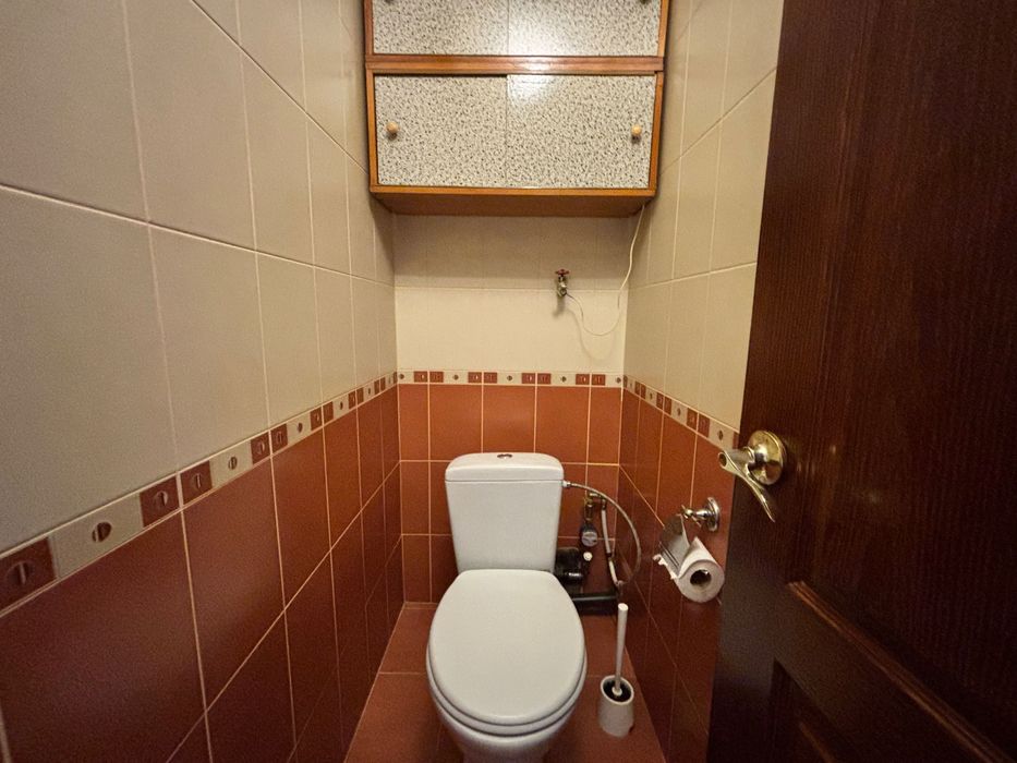 Трикімнатна квартира в районі ЦРЛ