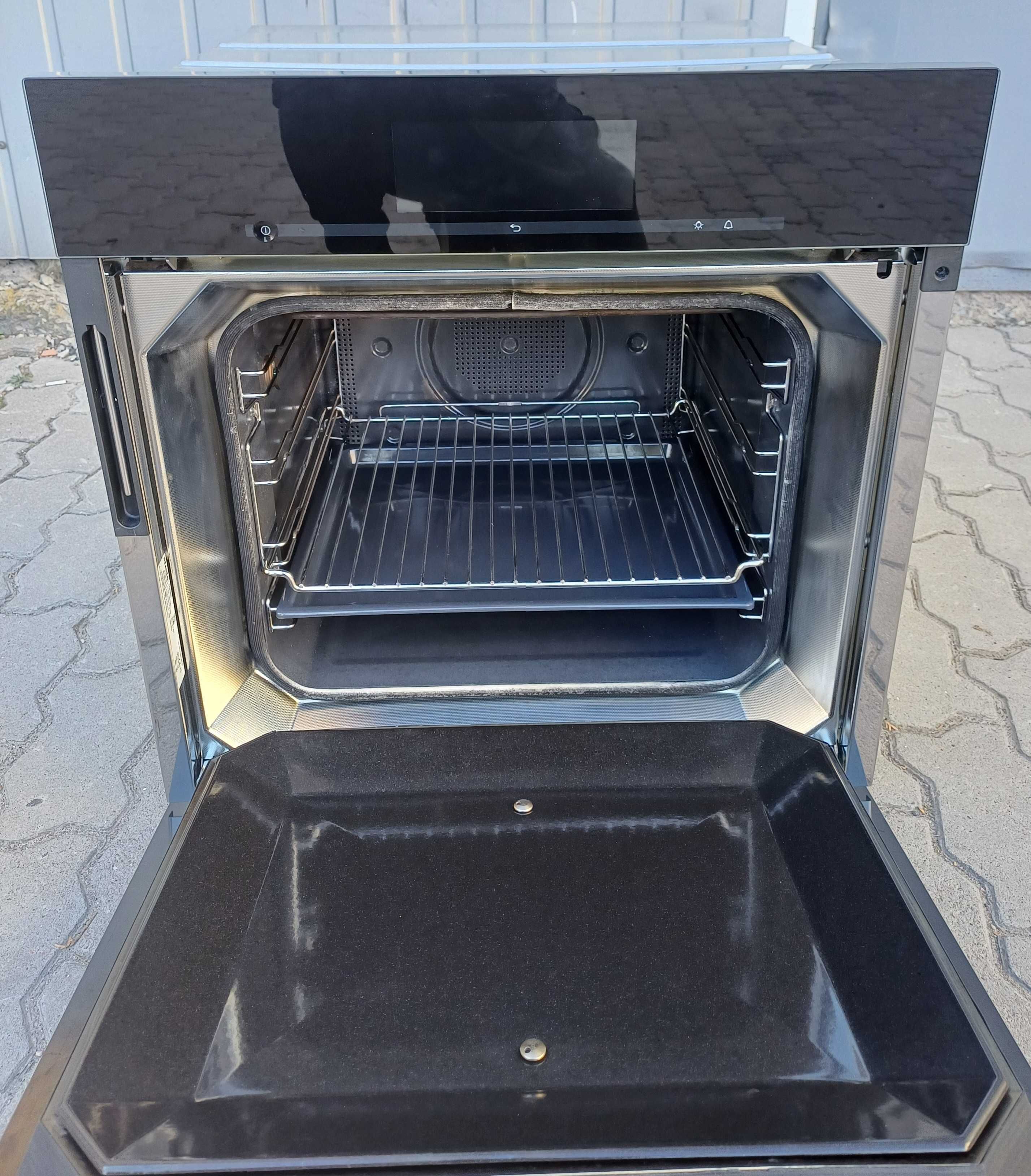 Вбудована духова шафа духовка пароварка Miele MShef DO6860 чорна