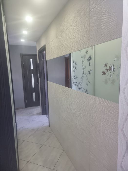 Шикарна 3к з ремонтом та  видом на Дніпро, Сонячна набережна.  ТОРГ!