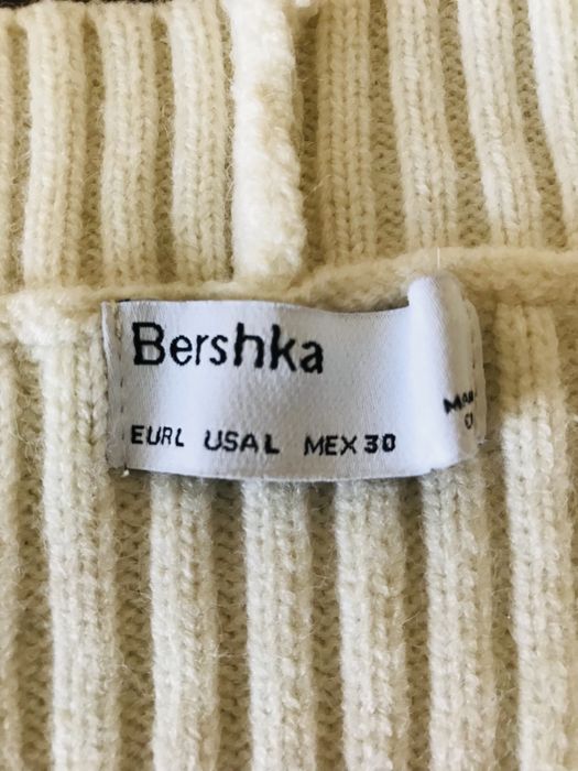 Брендовий дів розм L наш 46 Bershka кардіган кофта джемпер