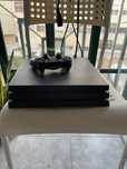 Ps4 pro 1 TB C/comando e gta 5