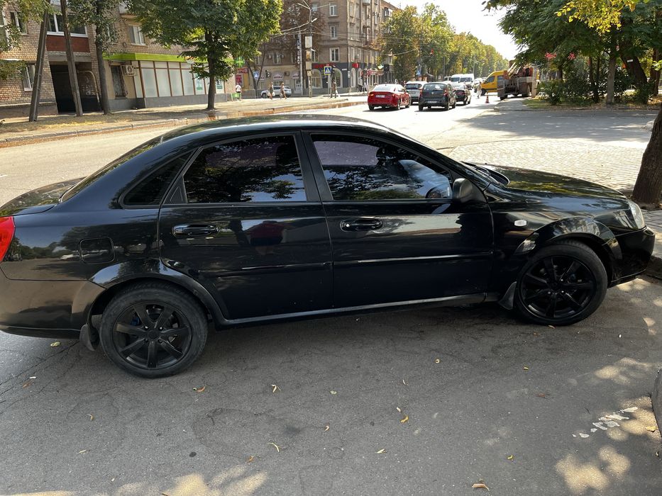 Продам хорошую машину