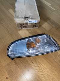 Mazda prawa lampa przednia M6 9258 OWL P21W