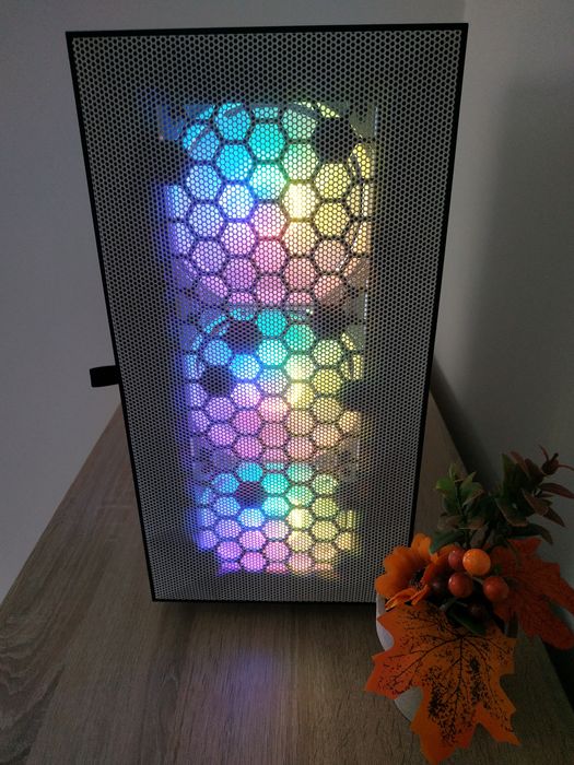 Komputer do gier Ryzen 5 3600/RTX 2070 8 GB GDDR6/16 GB RAM DDR4/M2