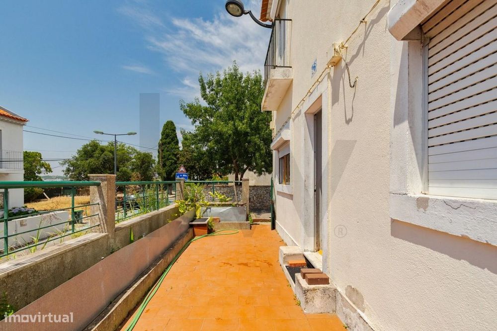 Moradia com Potencial para Remodelação na Ajuda, Lisboa