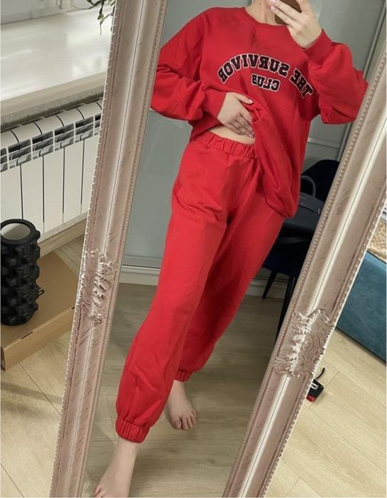 Reserved костюм червоний фліс