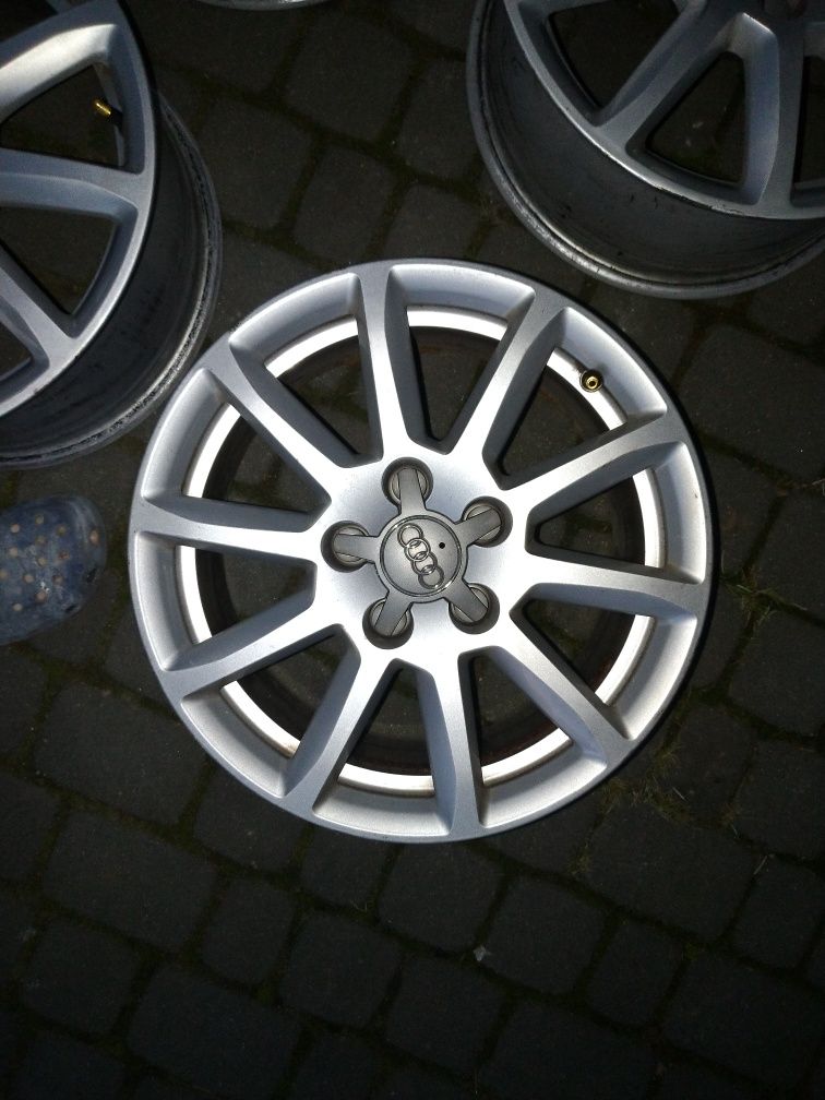 Felgi aluminiowe do Audi A4 B8 rozmiar 16"