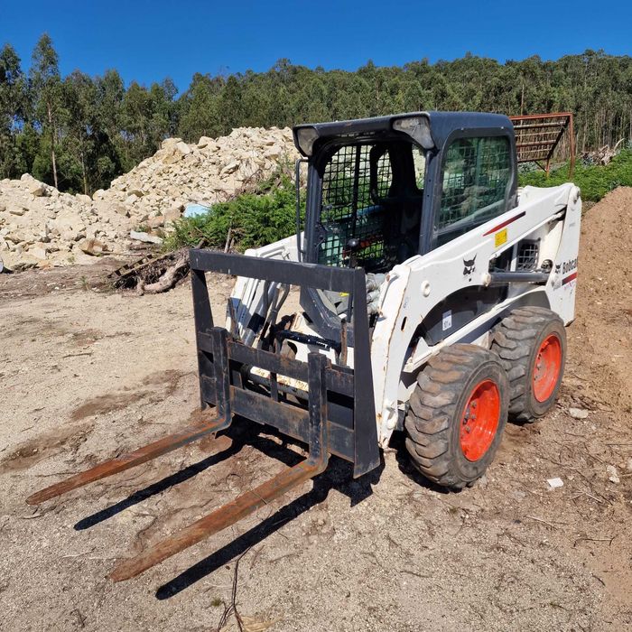 Giratória, Mini-Giratoria e Bobcat - Valas, Demolições, Outros