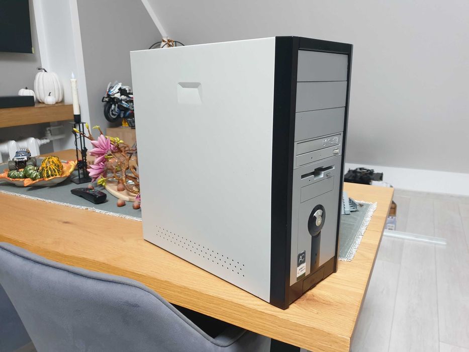 Komputer retro Socket 462 Sempron 2500+ 1GB ram win Xp GeForce4 MX 440