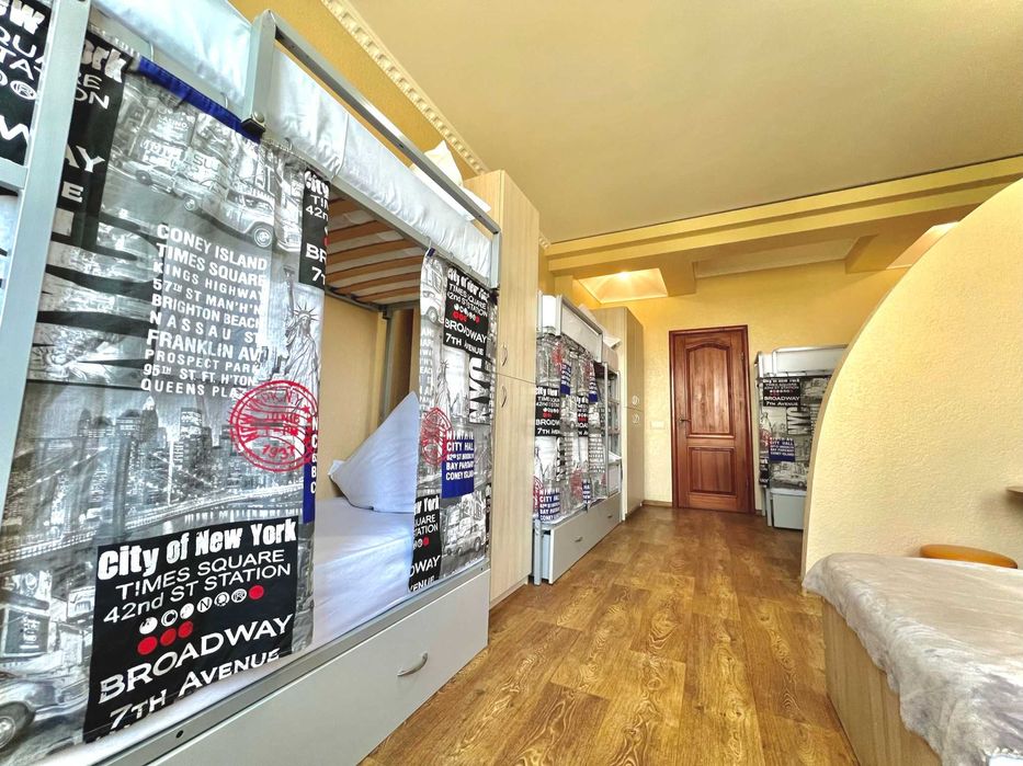 Дешеве житло для студентів та ВПО поряд з метро у центрі Києва