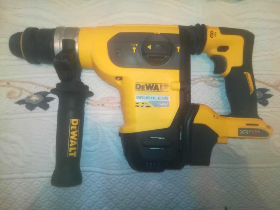 DeWalt martelo combinado, baterias, carregador como novos
