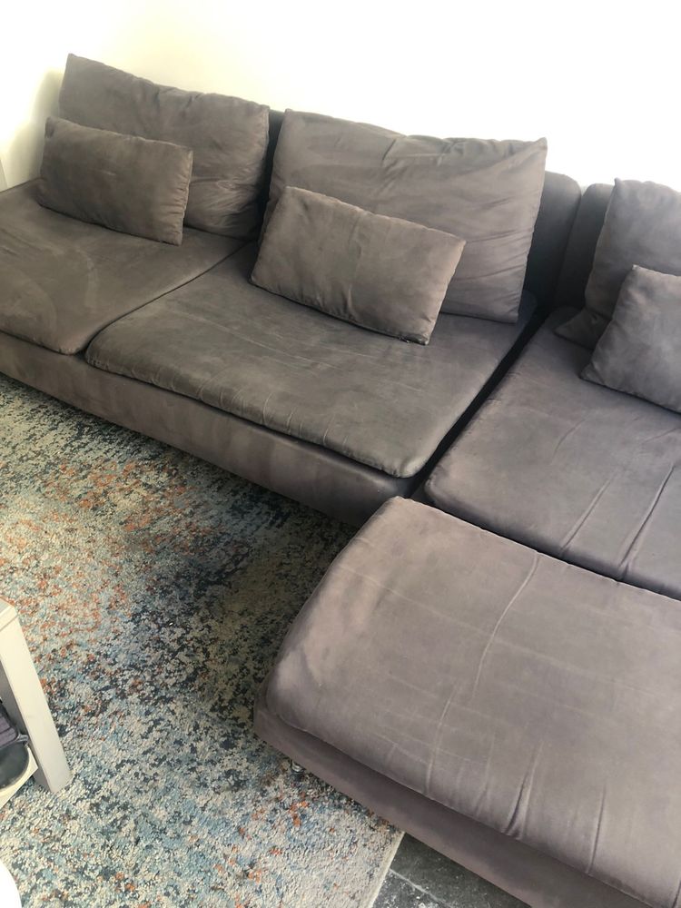 Sofa cinza com chaise longue. Söderhamn IKEA