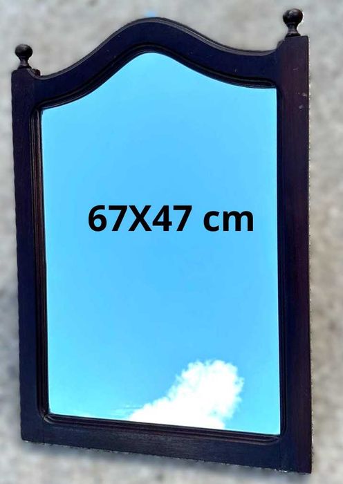 Espelho antigo, de suspensão em parede