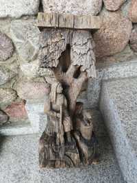 Stara rzeźba drewniana myśliwy