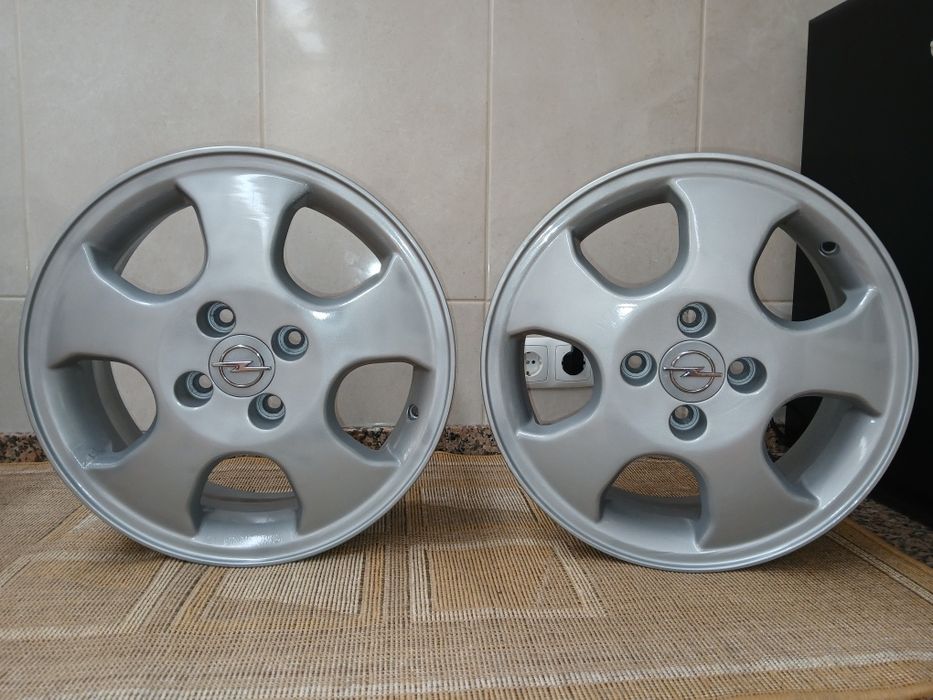 Jantes 6j×15h2 et 49