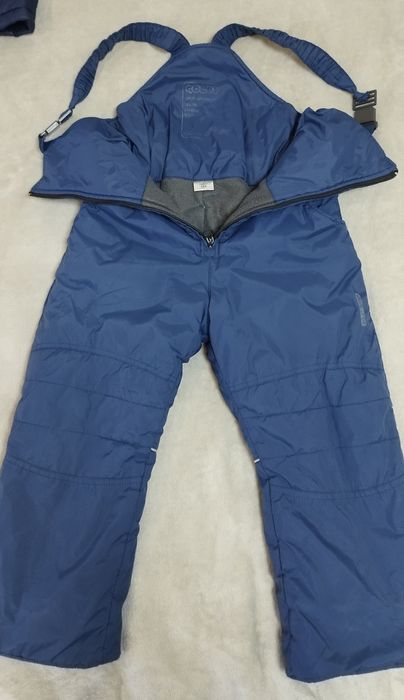 Продам зимовий комплект New Balance на хлопчика.
Комплект складається