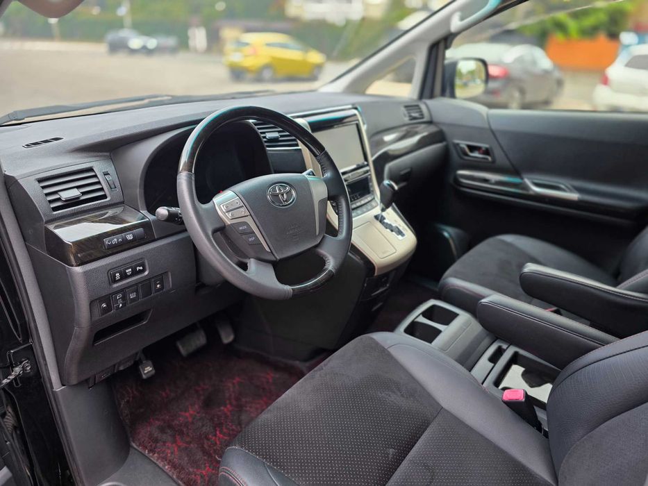 Toyota Vellfire 2013 2.4 автомат