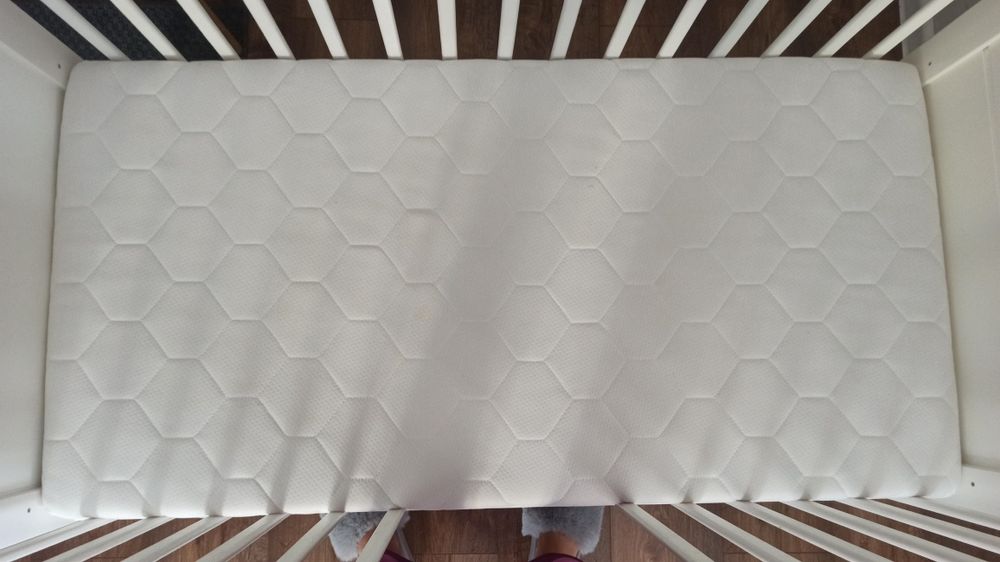 Łóżeczko dziecięce 120x60 Woodies + materac