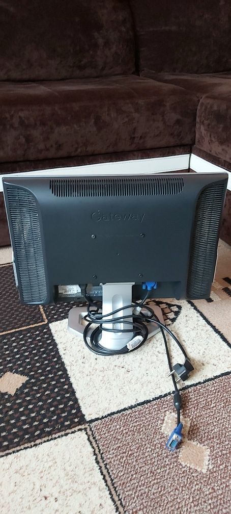 Monitor Gateway HD 1900