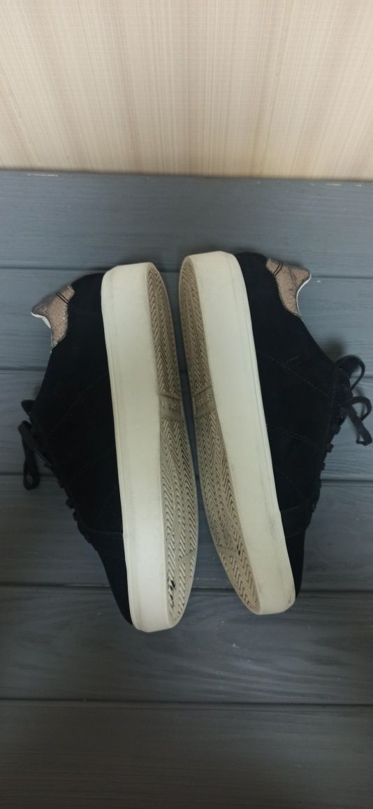Кросівки Esprit 39 р., 25,5 см- устілка