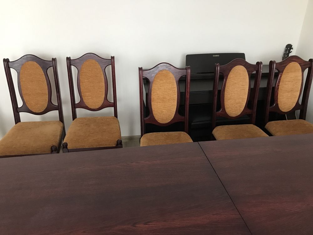 Duży solidny stół rozkładany jadalny plus 12 krzeseł