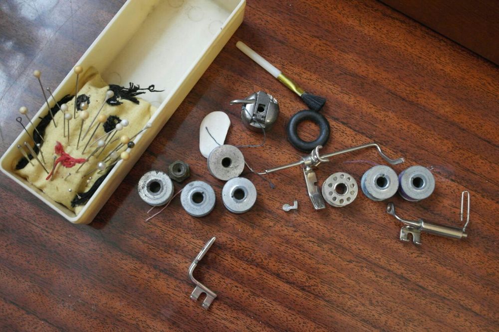 Швейная машинка машина советских времен СССР