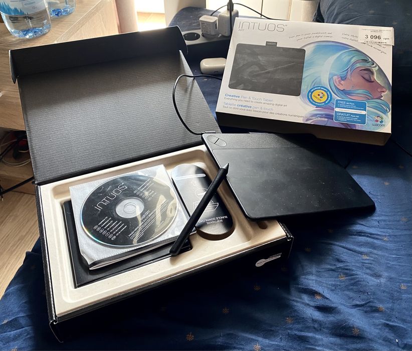 Графічний планшет Wacom Intuos PT S (торг, пропонуйте свою ціну)