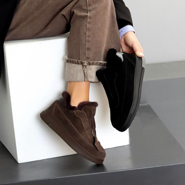 Жіночі шкіряні зимові черевики в кольорах