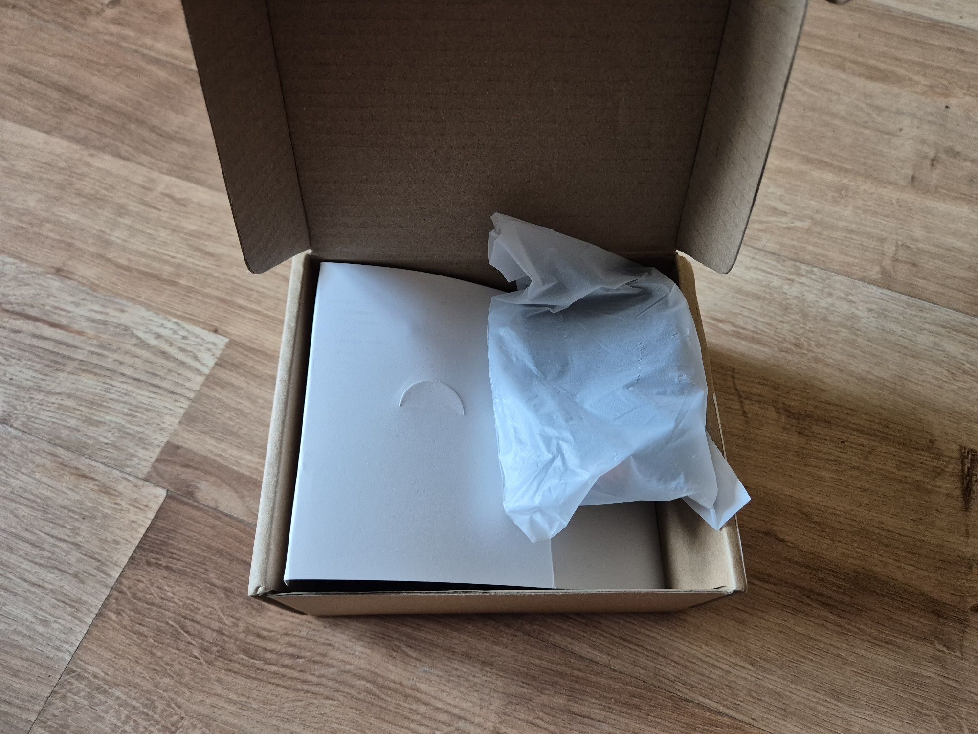 Kamera samochodowa NOWA +   karta pamięci 32gb