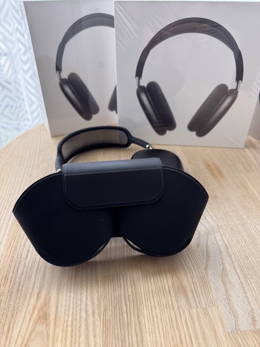 AirPods Max 1v1 version