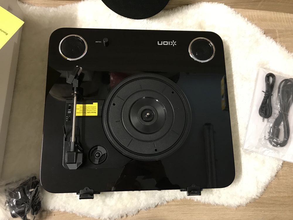 gramofon konwersyjny z głośnikiem stereo
