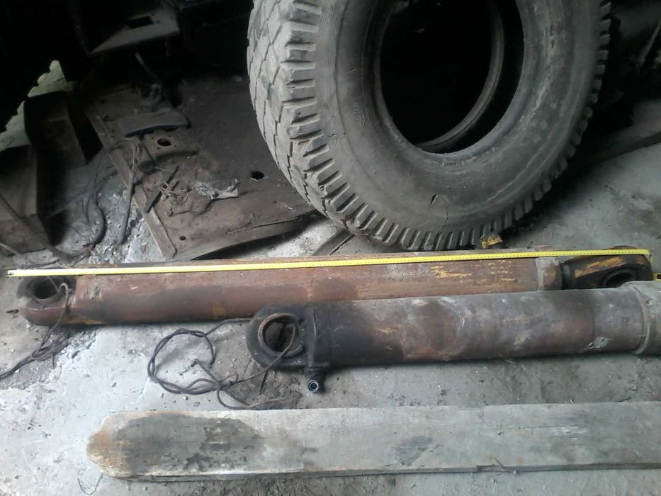 продам циліндри гідравлічні