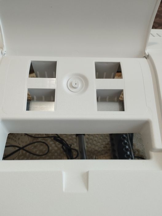 Sprzedam nowe akwarium z białą pokrywą i całym wyposażeniem. Aquatel