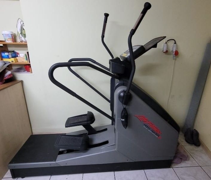 Solidny orbitrek/crosstrainer LifeFitness 9500hr