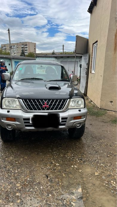 Пікап Mitsubishi  L200