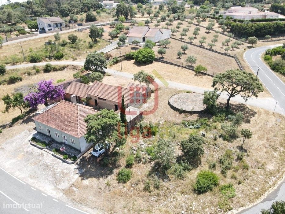 Moradia T4 com Terreno - Ourém/Fátima!