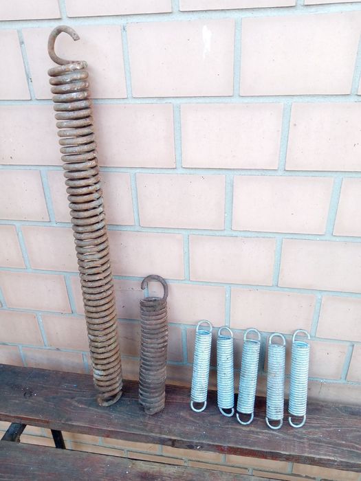 Продам пружини різних розмірів