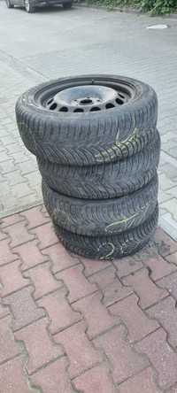 GoodYear, modelem UltraGrip 7 205/55 r16 - z felgami stalowymi