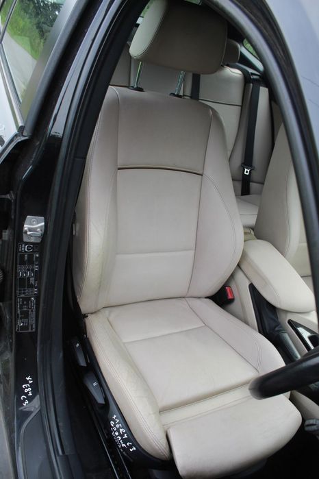 FOTEL PRAWY SKÓRA NEVADA OYSTER GRZANY BMW X1 E84